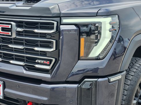 Used 2026 GMC Sierra 2500 AT4 AWD/4WD image 8