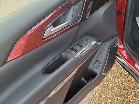 Used 2025 Chevrolet Traverse RS w/ LPO, Floor Liner Package AWD/4WD image 13