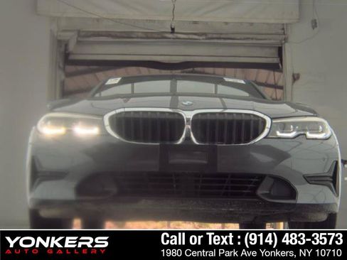 Used 2021 BMW 330i Sedan w/ Premium Package RWD image 3
