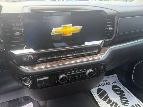 Used 2023 Chevrolet Silverado 1500 LT AWD/4WD image 13