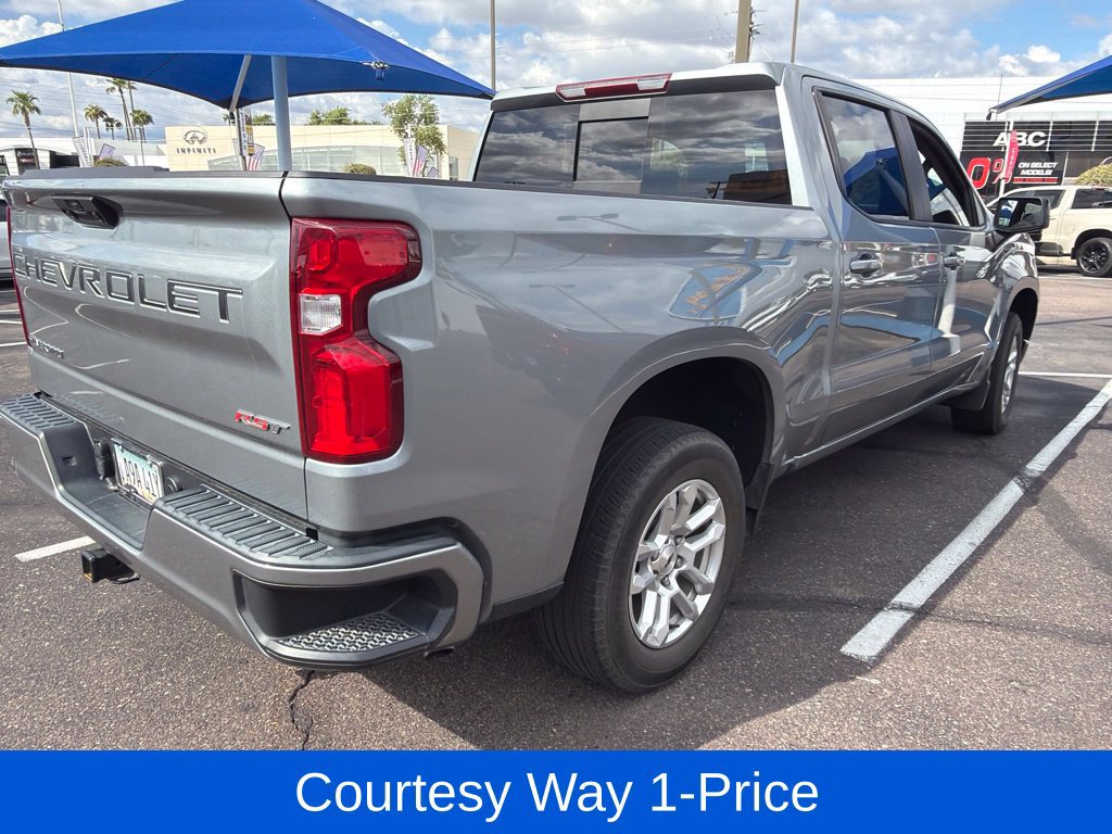 Used 2024 Chevrolet Silverado 1500 RST w/ Convenience Package II RWD image 4