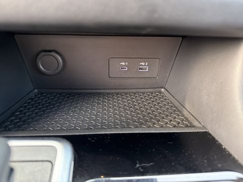 Used 2025 Nissan Pathfinder SV AWD/4WD image 23