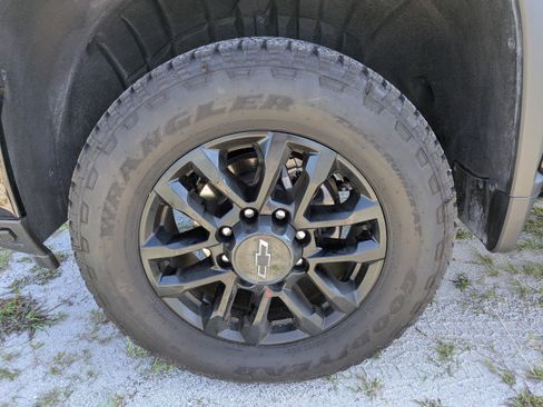 Used 2026 Chevrolet Silverado 2500 LTZ w/ LTZ Plus Package AWD/4WD image 11