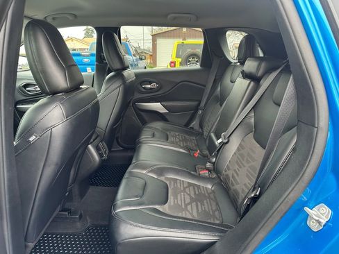 Used 2022 Jeep Cherokee Latitude w/ Trailer Tow Group image 16