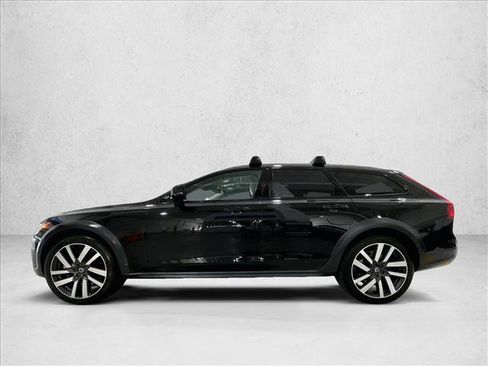 Used 2025 Volvo V90 B6 Cross Country Plus w/ Protection Package Premier AWD/4WD image 6