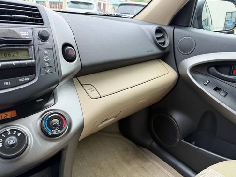 Used 2011 Toyota RAV4 4WD image 93