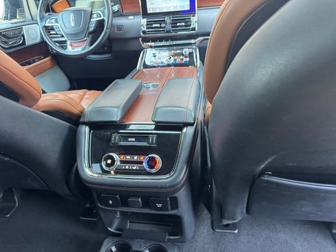 Used 2020 Lincoln Navigator Reserve w/ Luxury Package AWD/4WD image 49