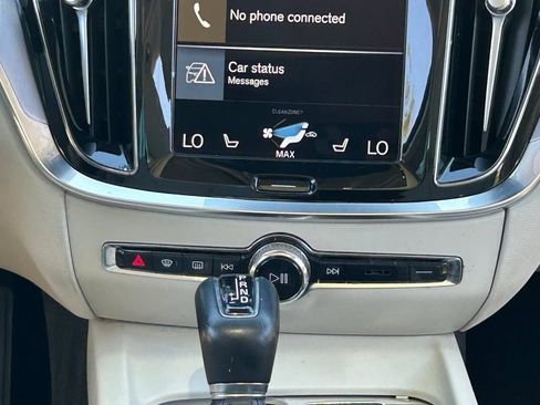 Used 2020 Volvo S60 T6 Momentum AWD/4WD image 20