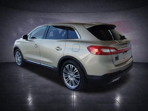 Used 2017 Lincoln MKX Reserve FWD image 3