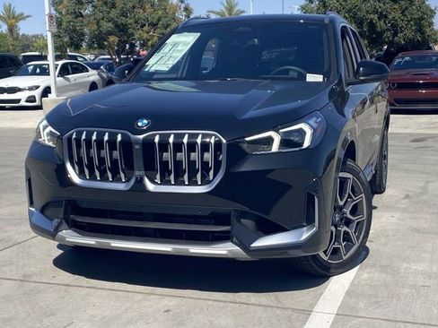 Used 2025 BMW X1 xDrive28i w/ Technology Package AWD/4WD image 3