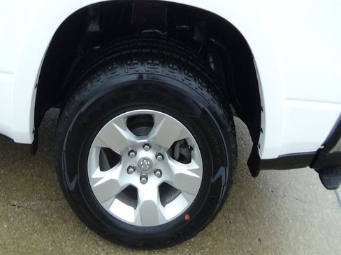 Certified 2025 RAM 1500 Big Horn AWD/4WD image 13