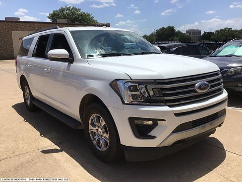 Used 2019 Ford Expedition Max XLT w/ Equipment Group 201A AWD/4WD image 4