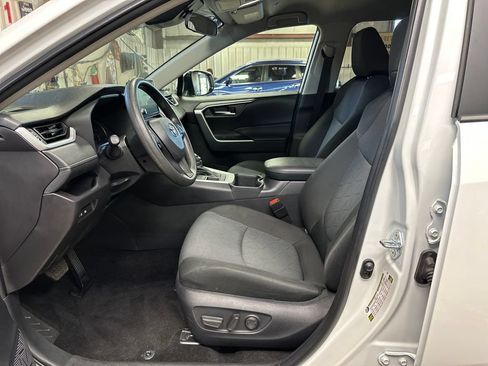 Certified 2025 Toyota RAV4 XLE AWD/4WD image 13