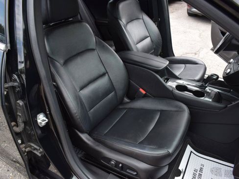 Used 2018 Chevrolet Malibu LT w/ Leather Package FWD image 31