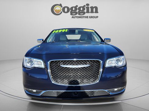Used 2017 Chrysler 300 C w/ Safetytec Plus Group image 8