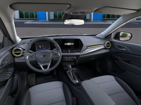 New 2026 Chevrolet Trax LT w/ Driver Confidence Package FWD image 29