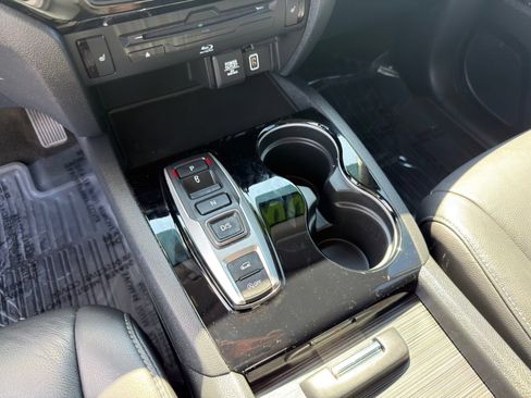 Used 2022 Honda Pilot Touring image 23