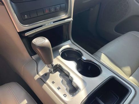 Used 2013 Jeep Grand Cherokee Laredo RWD image 30