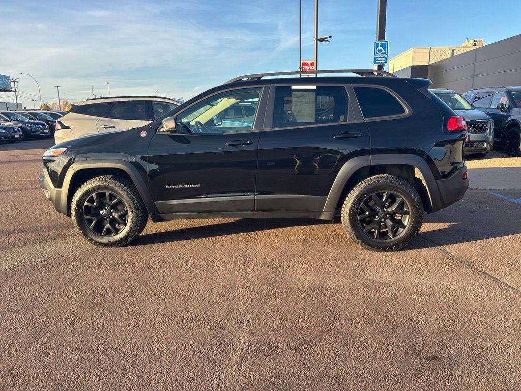 Used 2018 Jeep Cherokee Trailhawk w/ Quick Order Package 27L AWD/4WD image 8