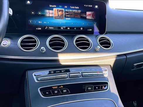 Used 2022 Mercedes-Benz E 350 4MATIC Sedan image 34