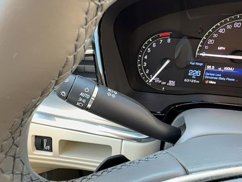 Used 2019 Cadillac XT5 Luxury w/ LPO, Radiant Package image 20