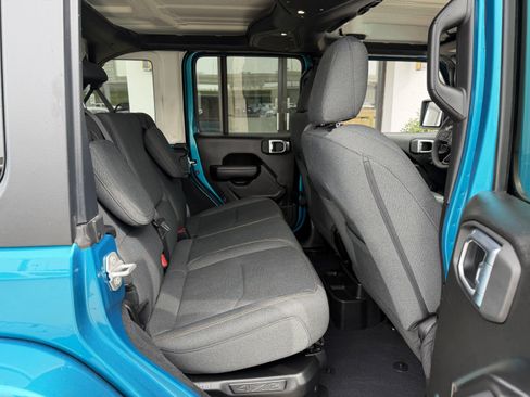 Used 2024 Jeep Wrangler Sport S image 27