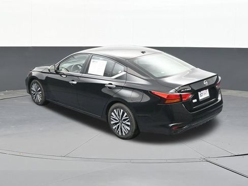 Used 2025 Nissan Altima 2.5 SV FWD image 58