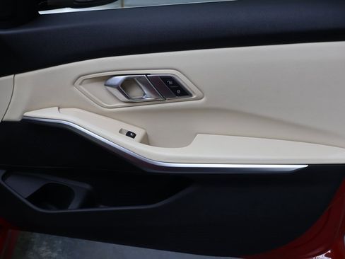 Used 2019 BMW 330i Sedan image 12