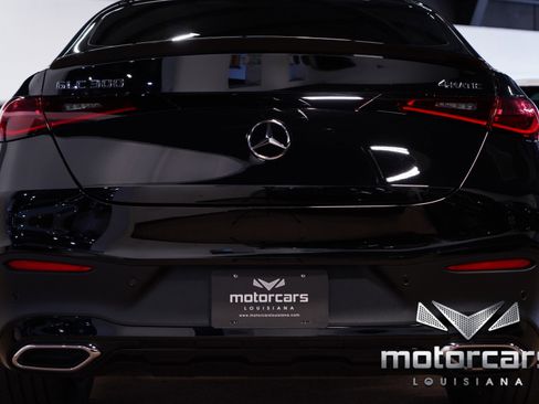 Used 2024 Mercedes-Benz GLC 300 4MATIC w/ AMG Line image 17