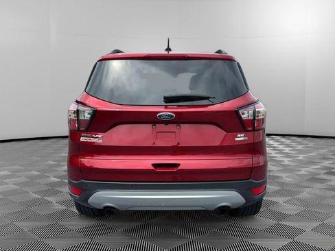 Used 2017 Ford Escape SE w/ Equipment Group 201A AWD/4WD image 8
