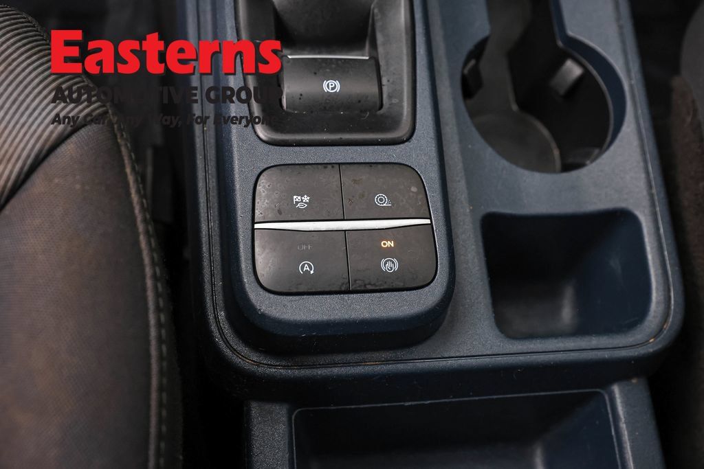 Used 2024 Nissan Armada SL w/ Captain's Chairs Package AWD/4WD image 53