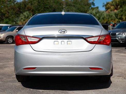 Used 2011 Hyundai Sonata GLS image 7
