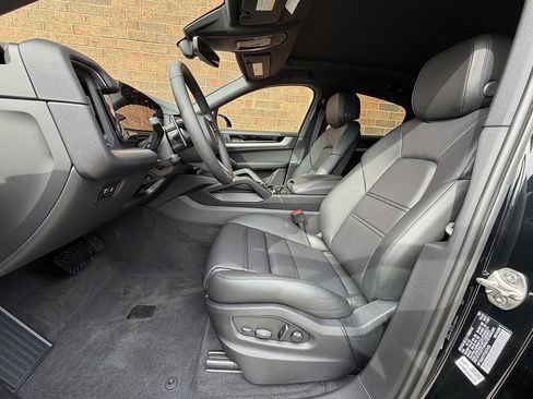 New 2026 Porsche Cayenne Coupe image 5