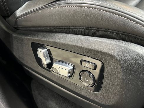 Used 2022 BMW X7 xDrive40i image 17