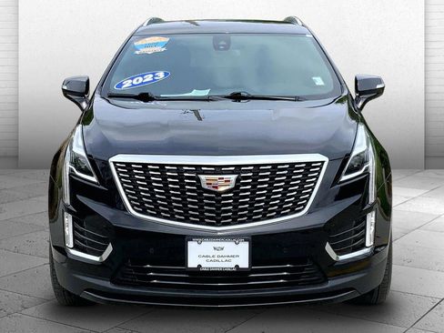 Used 2023 Cadillac XT5 Luxury FWD image 2