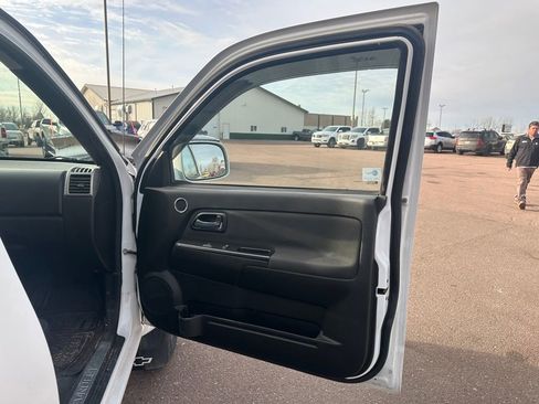 Used 2010 Chevrolet Colorado LT image 27