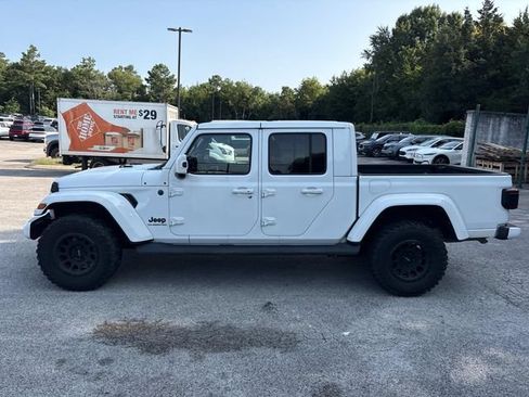 Used 2021 Jeep Gladiator Overland AWD/4WD image 4