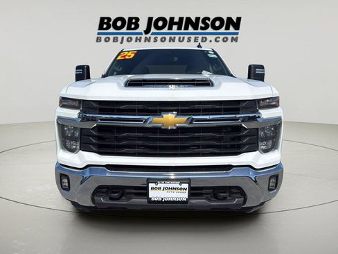 Used 2025 Chevrolet Silverado 2500 LT w/ Convenience Package AWD/4WD image 2