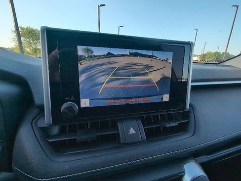 Used 2024 Toyota RAV4 XLE w/ Convenience Package image 14