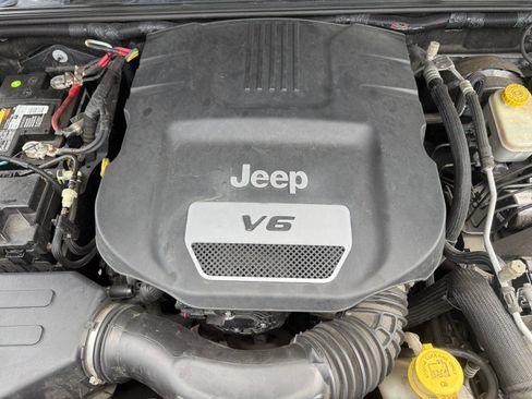 Used 2016 Jeep Wrangler Unlimited Sport w/ Quick Order Package 24S AWD/4WD image 21