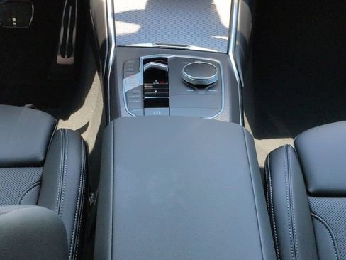 New 2026 BMW 330i Sedan w/ M Sport Package RWD image 18