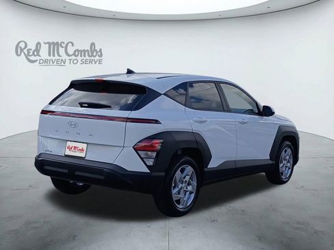 New 2026 Hyundai Kona SE image 5