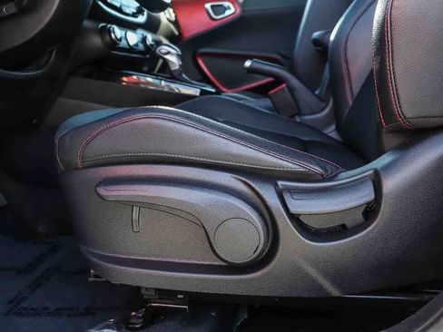 Used 2023 Kia Soul GT-Line FWD image 19