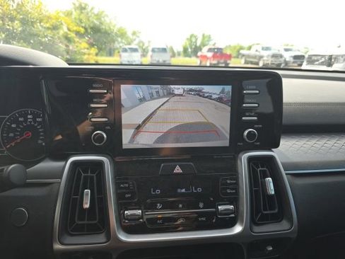 Used 2021 Kia Sorento S w/ Panoramic Sunroof Package AWD/4WD image 15