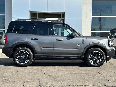 Certified 2025 Ford Bronco Sport Outer Banks AWD/4WD image 3