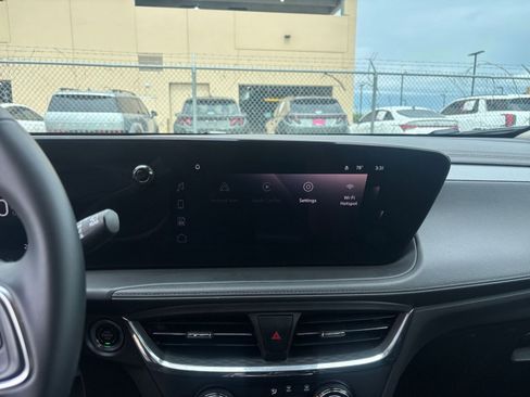 Used 2025 Buick Encore GX Preferred FWD image 20