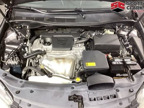 Used 2015 Toyota Camry SE FWD image 12