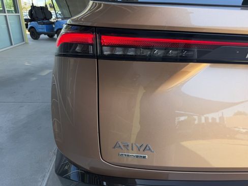 Used 2023 Nissan Ariya FWD image 14