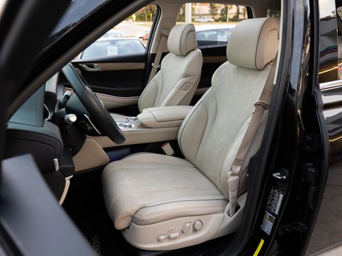 Used 2022 Genesis GV80 3.5T w/ Advanced Package 06 image 15