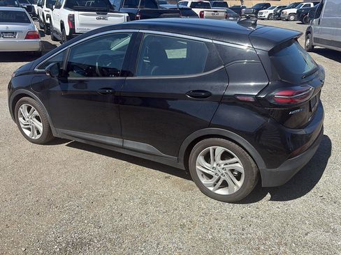 Used 2023 Chevrolet Bolt LT w/ Driver Confidence Package FWD image 3